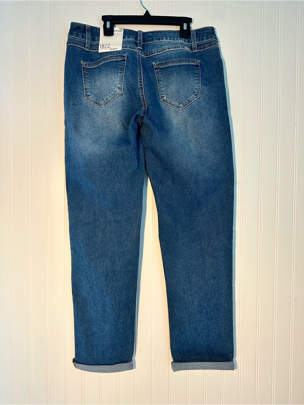 1822 Denim Women's Boyfriend Jeans in Mid Blue Wash - Picture 2 of 5